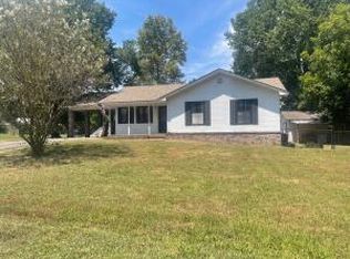 901 SE 8th St, Atkins, AR 72823