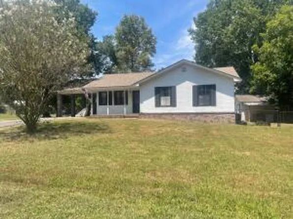 901 SE 8th St, Atkins, AR 72823