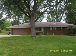 1477 Roseland Dr, Macedonia, OH 44056