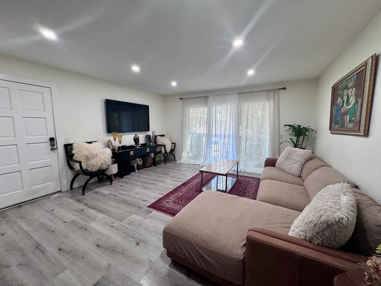 1 bed, 675 sqft, $2,700 — Photo 2