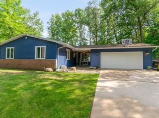 4311 Bluebird Dr, Midland, MI