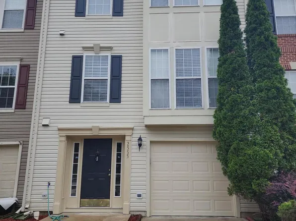 2555 Sylvan Moor Ln, Woodbridge, VA 22191