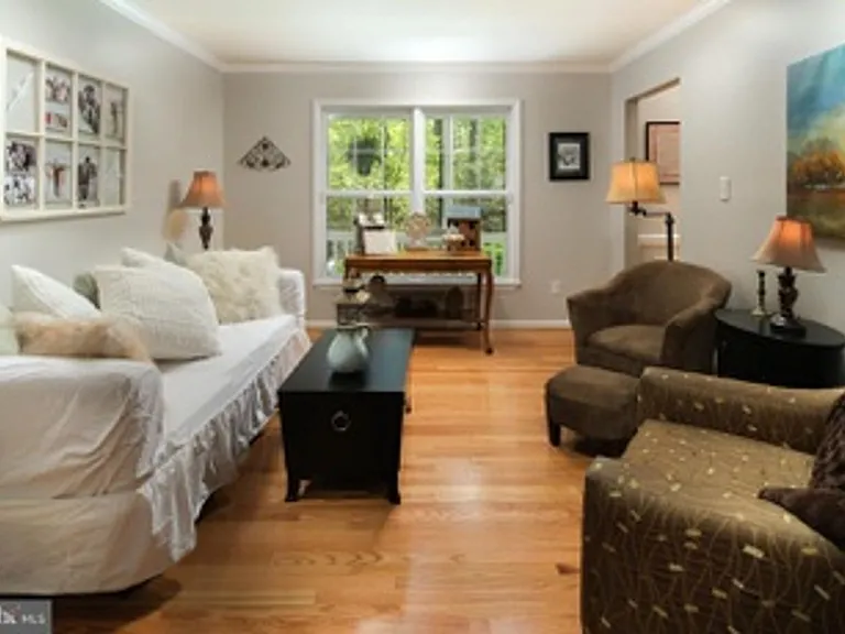 391 Windermere Dr — Photo 14