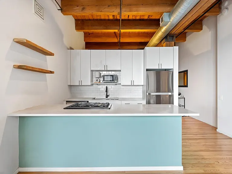 728 W Jackson Blvd #317 — Photo 5
