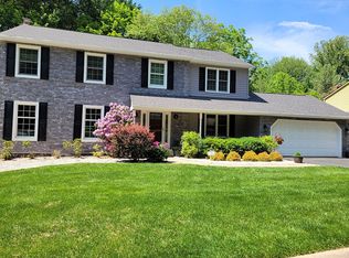 24 Kenwick Rd, Hockessin, DE 19707