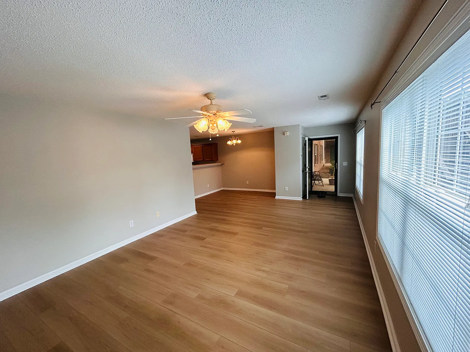 2 bed, 1151 sqft, $1,300 — Photo 2