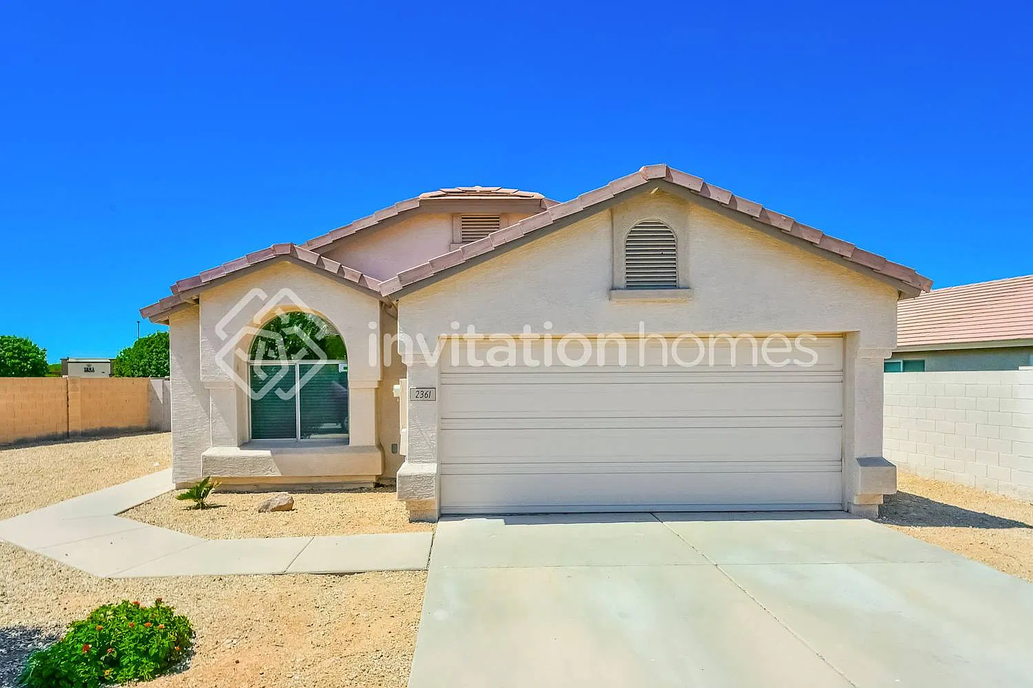 2361 E Pinto Dr Gilbert, AZ 85296 — Photo 1
