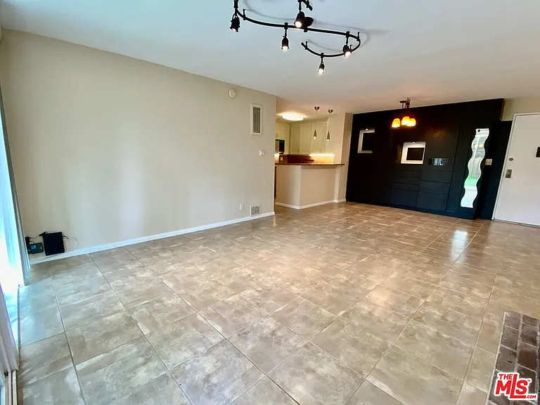 6375 Green Valley Cir #104 — Photo 10