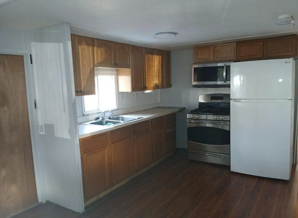 2 bed, 1.5 bath, 1484 sqft, $1,699 — Photo 1