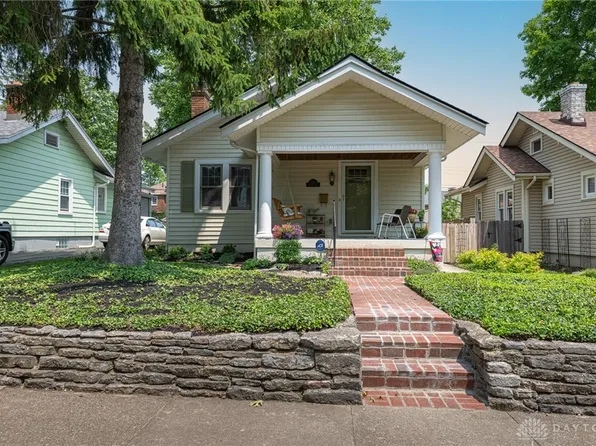 321 Monteray Ave, Oakwood, OH 45419