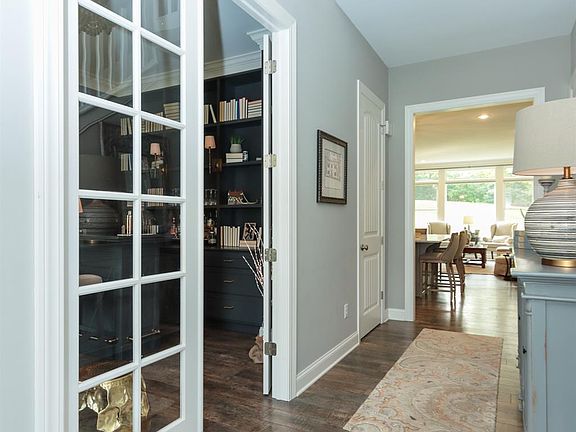 4th image of 35B Vale Ave
