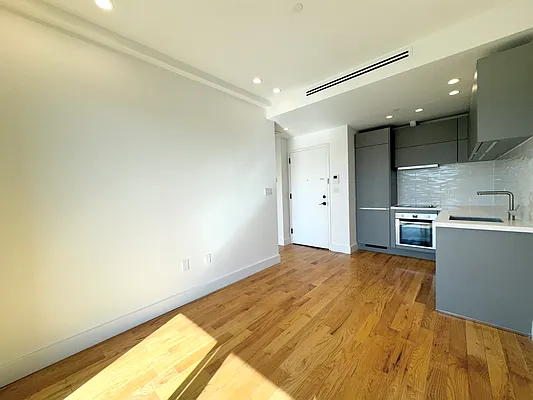 Rented by Pear NYC LLC | media 6