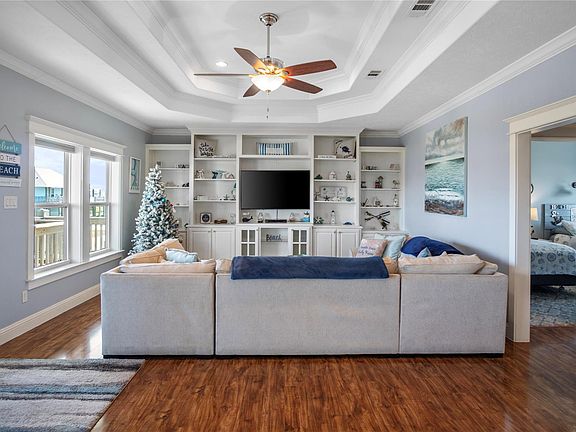 2nd image of 965 Mary Ann