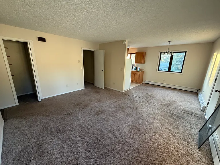 305 Cindy Dr #A — Photo 14