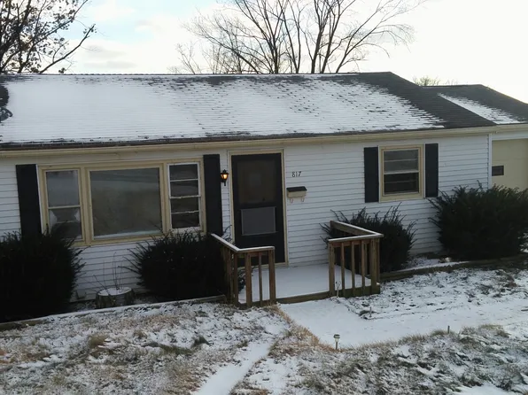 817 Skyline Dr, Ellwood City, PA 16117