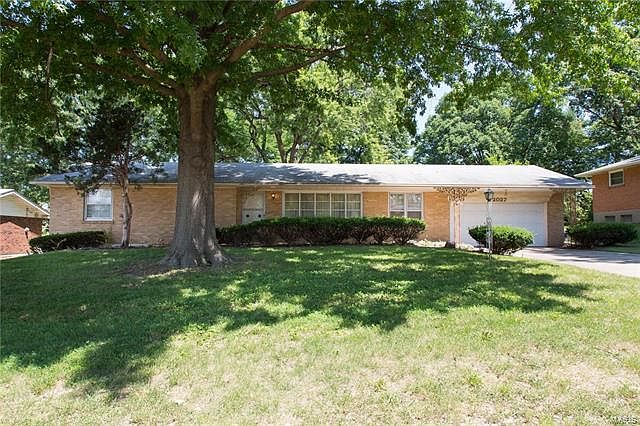 1st image of 2027 Kingsgate Dr