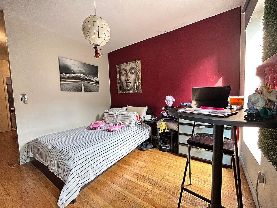 1st image of 536 W 47th St APT 6