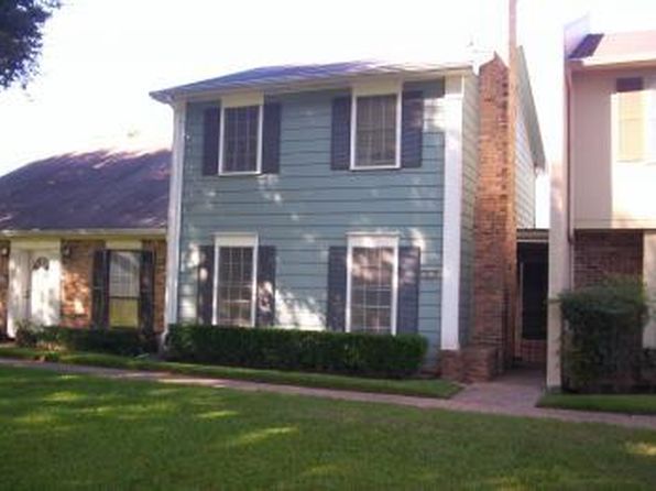 10018 Artesia Dr