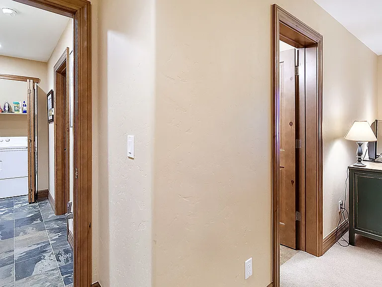 44 Linden Ln — Photo 28