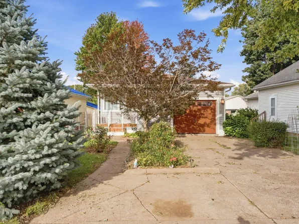1612 Lincoln Blvd, Muscatine, IA 52761