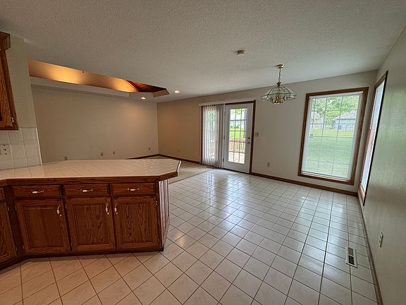 Eat-in dining area