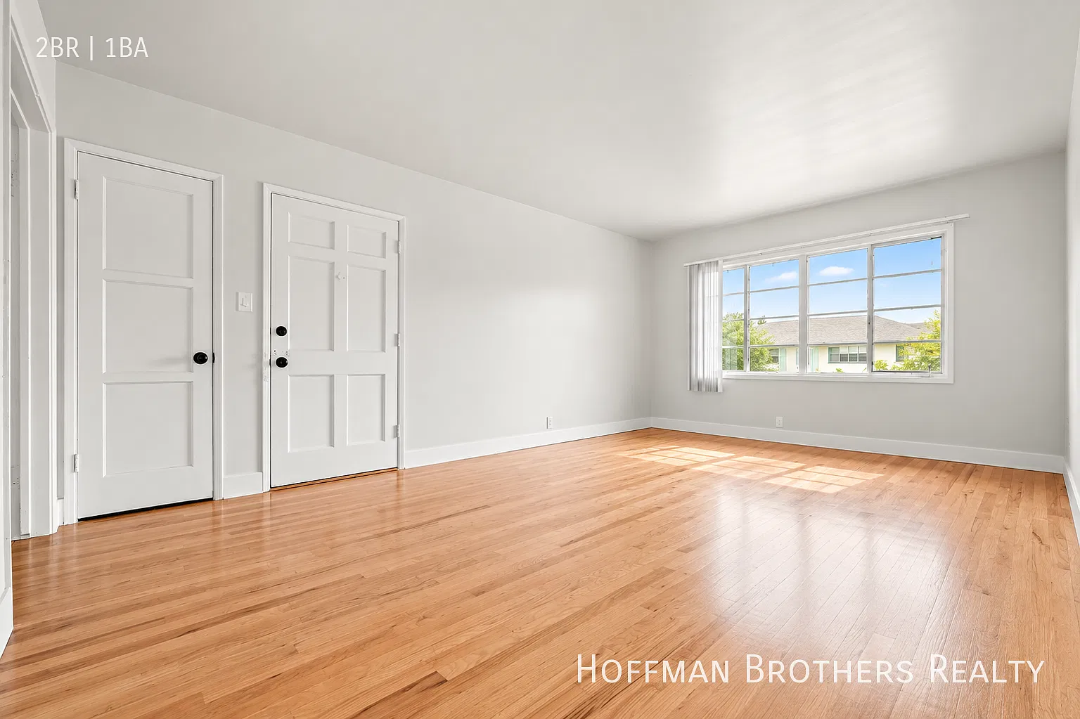 Well-Proportioned Apartment with a Defined, Versatile Layout — Photo 1