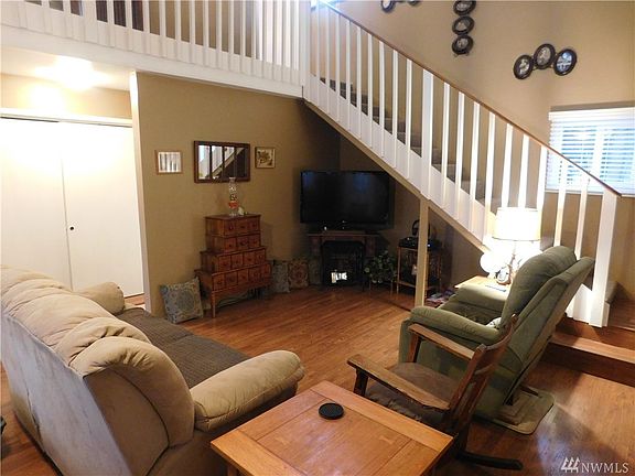 3rd image of 153 Orchard Dr