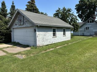 2308 Hickory Ln, Oshkosh, WI 54901