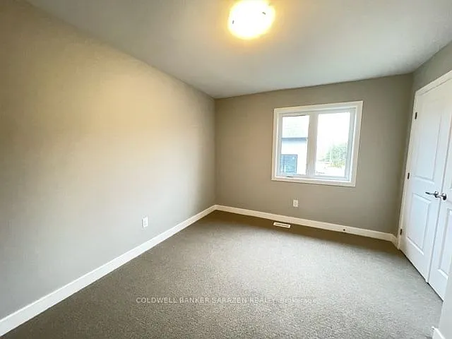 330 Whitham Cres — Photo 15