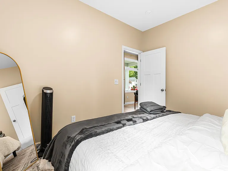 295 Euclid St #1 — Photo 15
