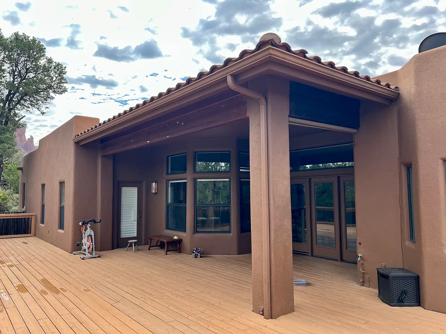 4 bed, 3038 sqft, $4,550 — Photo 2
