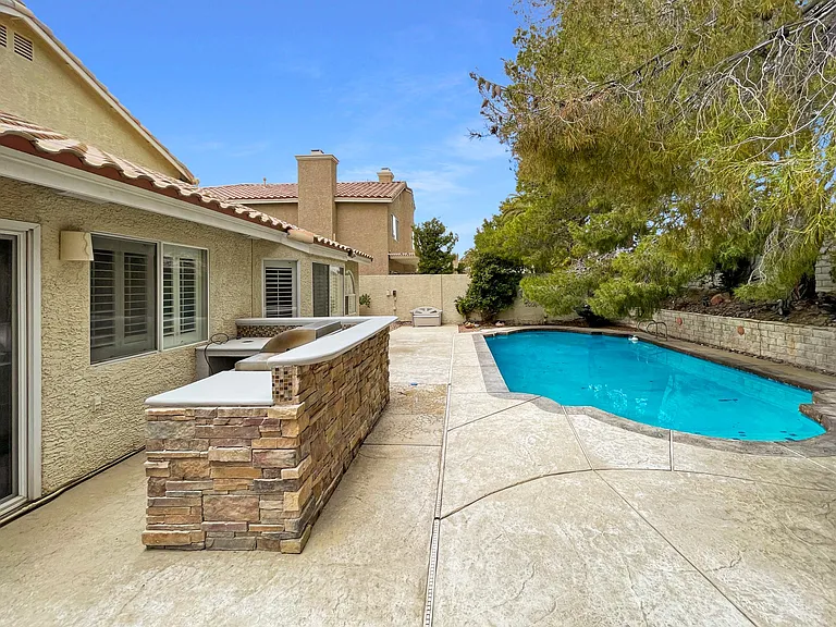 9904 Barrier Reef Dr — Photo 18