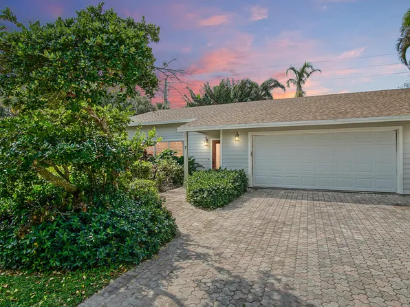 7 Perriwinkle Circle, Sewalls Point, FL 34996