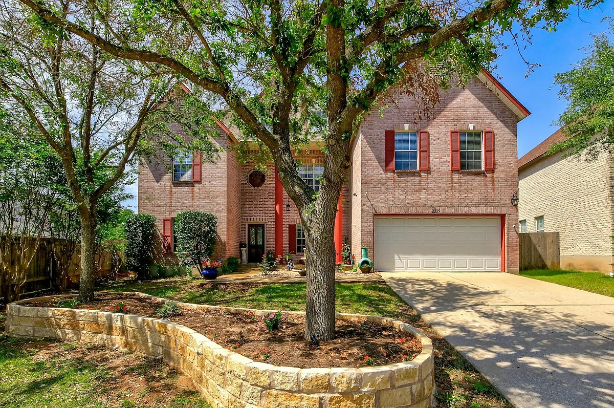 Building Photo - 2315 Little Tree Bnd