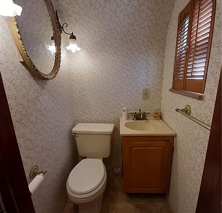 5th image of 3521 Forest Ave