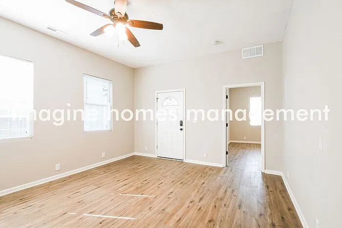 2 bed, 2.0 bath, 1592 sqft, $1,895 — Photo 2