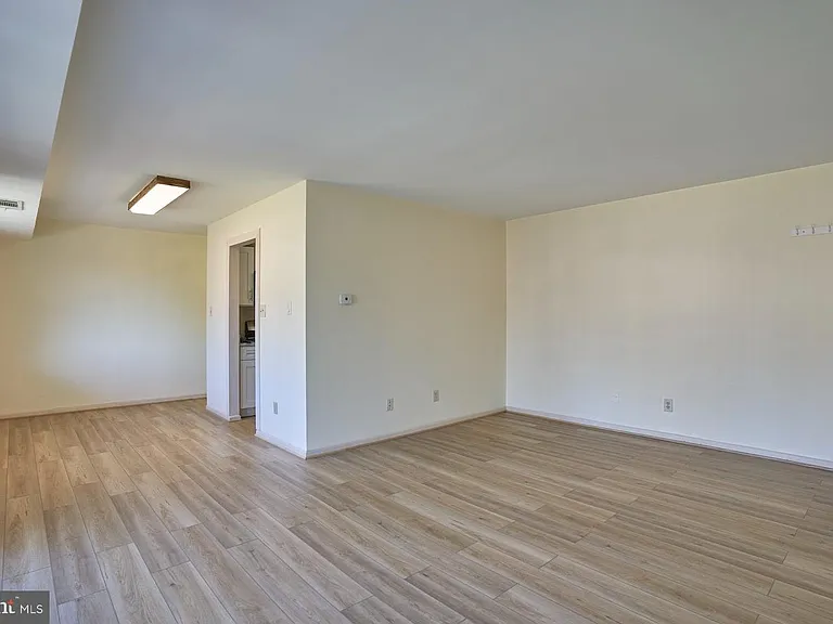 4371 Lee Hwy — Photo 26