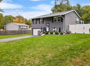 4 White Birch Path, Saratoga Springs, NY 12866