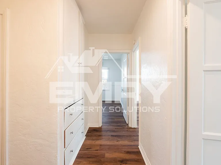 8930 S Hobart Blvd — Photo 17