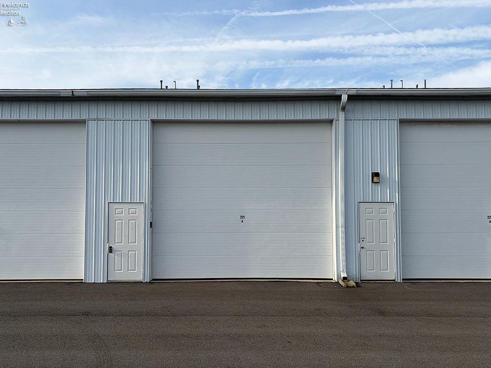 1st image of 3720 E Aqua Aire Dr #221