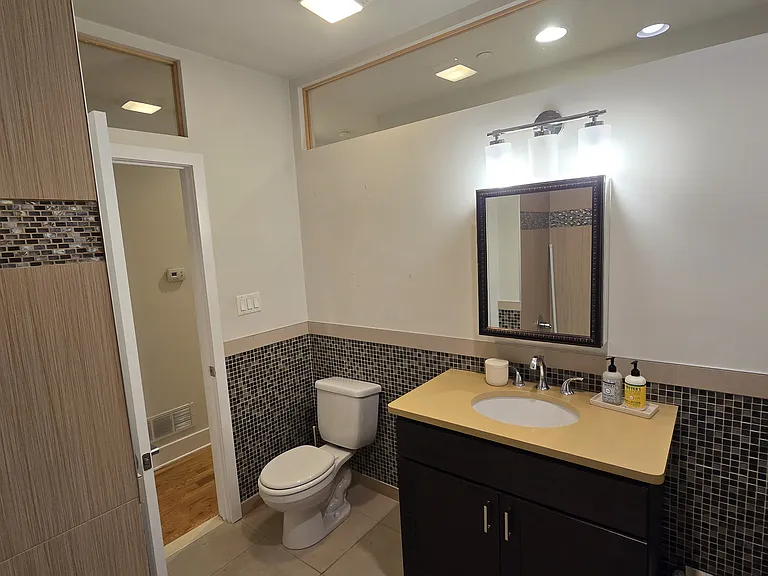1605 Christian St #A — Photo 8