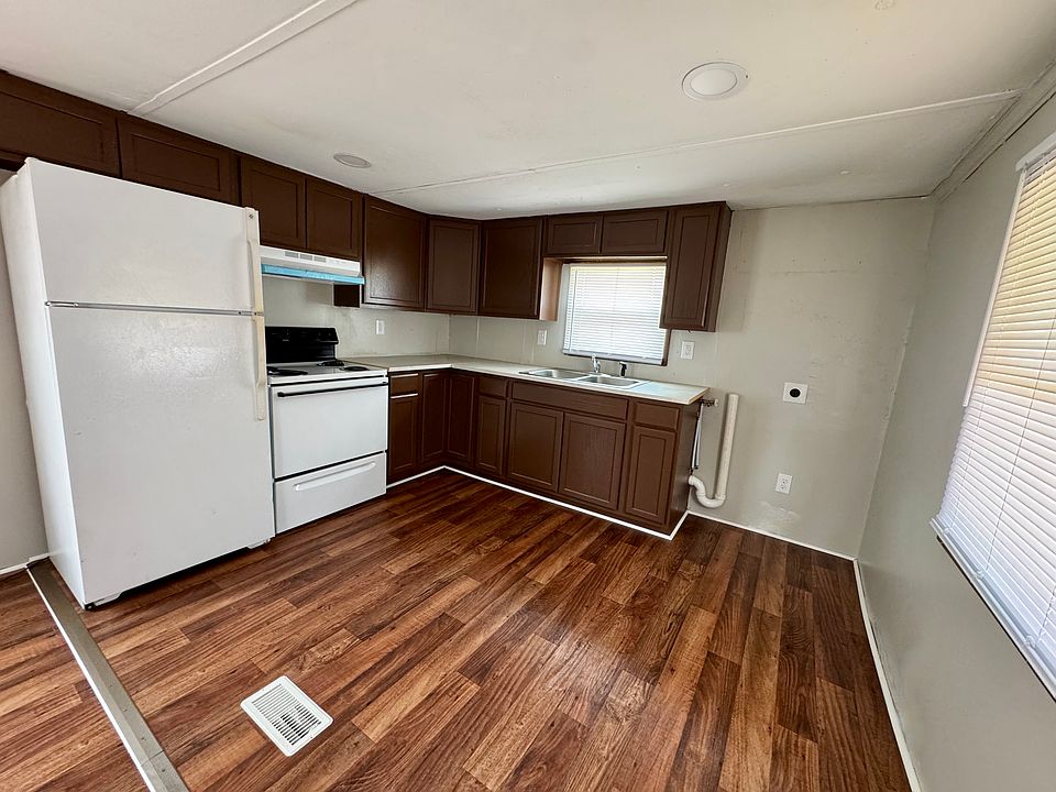 2nd image of 30 Peaches Dr