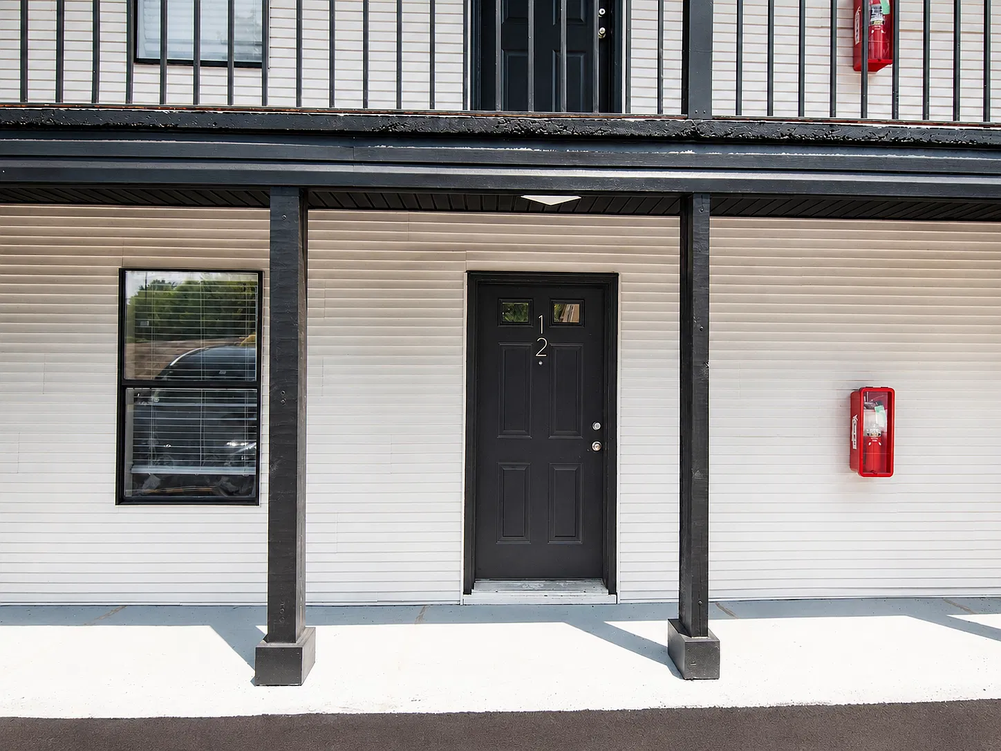 1030 W Rochier St — Photo 2