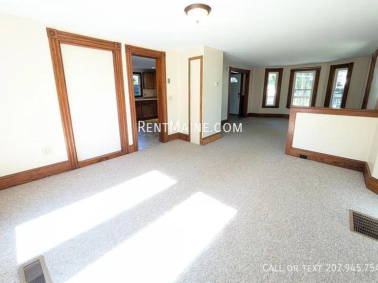 40 Dillingham St — Photo 9