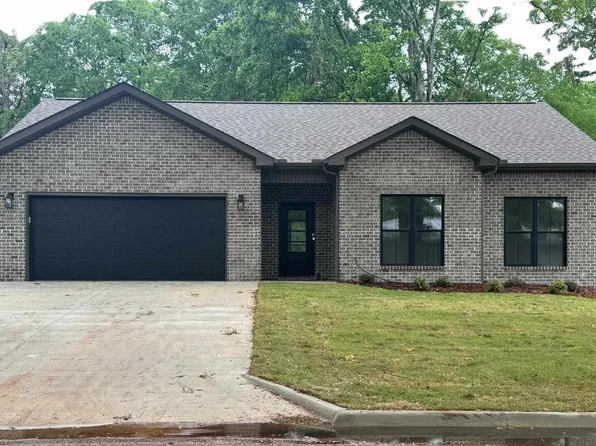 113 Jefferson Ave, Muscle Shoals, AL 35661