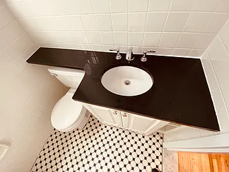 Rented by Metropolis Real Estate of Manhattan