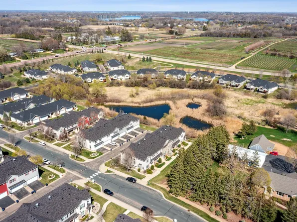 7807 Madelyn Creek Dr, Victoria, MN 55386
