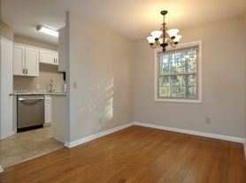 Two Bedroom Apartment - Great North Asheville Location!, 2 br / 1.0 ba, $1495