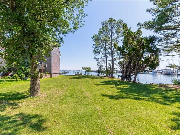 1459 Bayville St, Norfolk, VA 23503