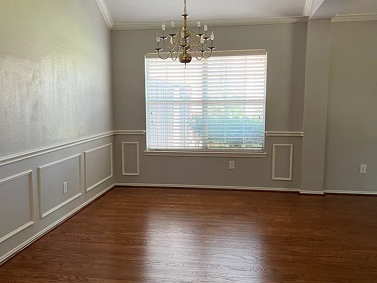 5820 Chatham Ln — Photo 11